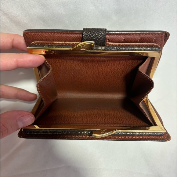 Louis Vuitton Brown and Tan Monogram Card Holder - Picture 3 of 14